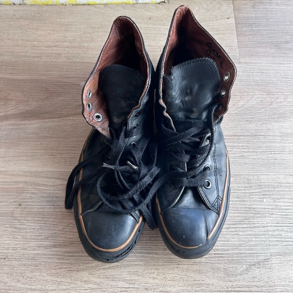 Black leather converse - Picture 3 of 3